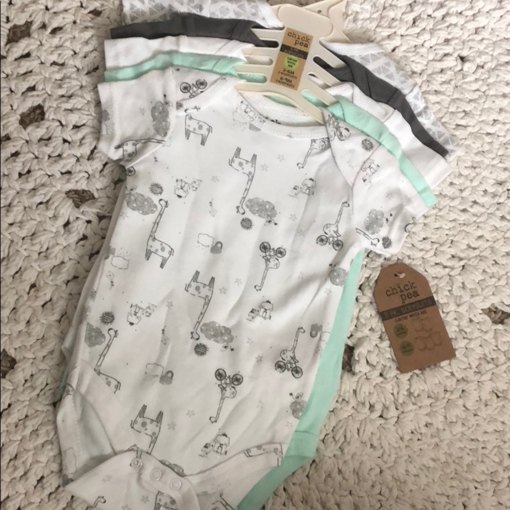NWT Chick Pea 5 pack bodysuits 3-6/6-9 months